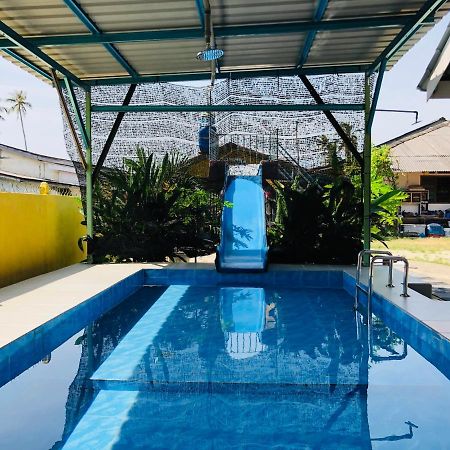 Homestay Tok Abah Dalam Rhu Pasir Puteh Zewnętrze zdjęcie