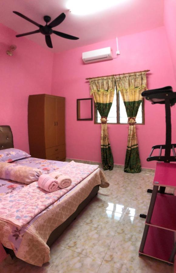 Homestay Tok Abah Dalam Rhu Pasir Puteh Zewnętrze zdjęcie