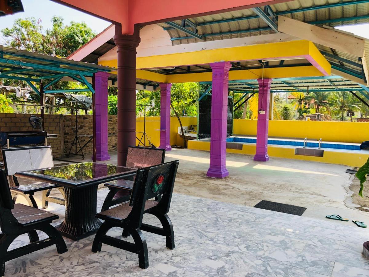 Homestay Tok Abah Dalam Rhu Pasir Puteh Zewnętrze zdjęcie