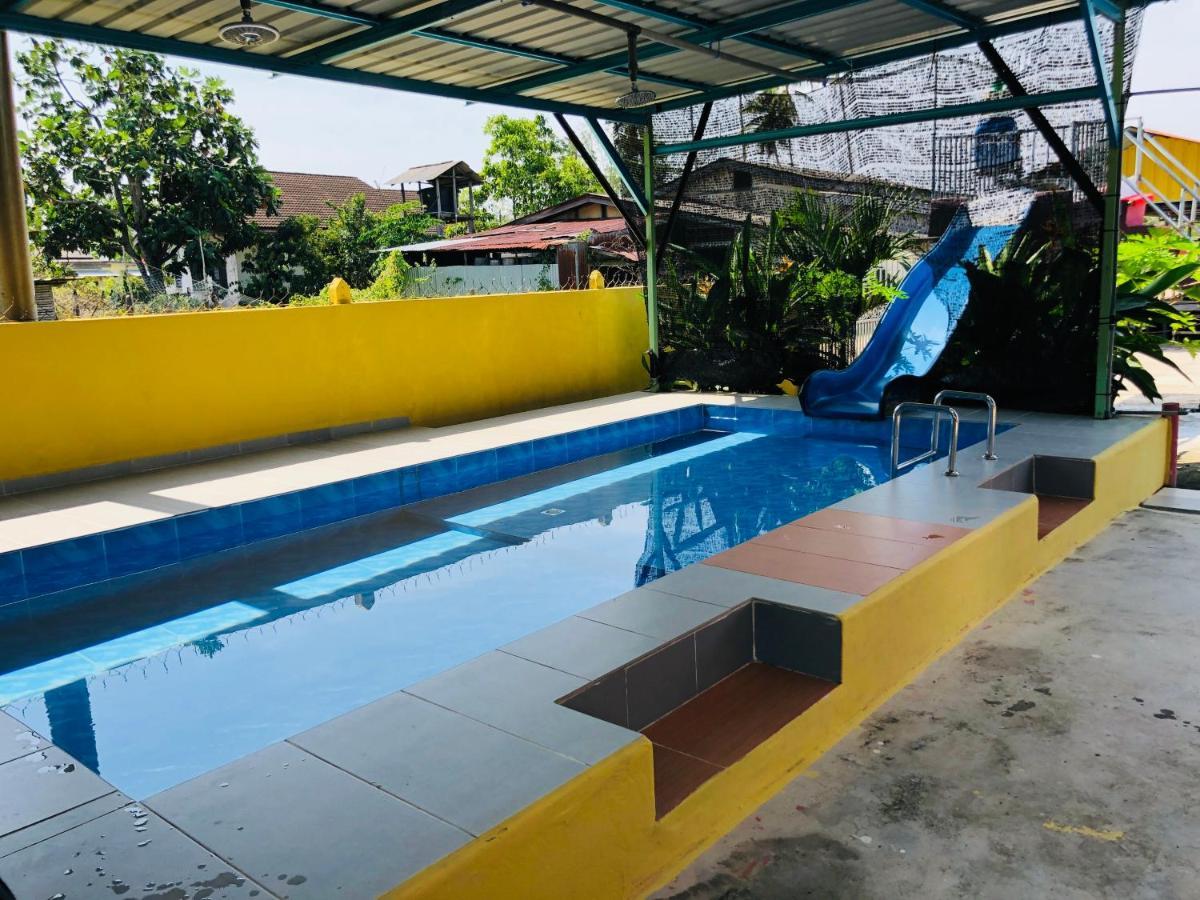 Homestay Tok Abah Dalam Rhu Pasir Puteh Zewnętrze zdjęcie