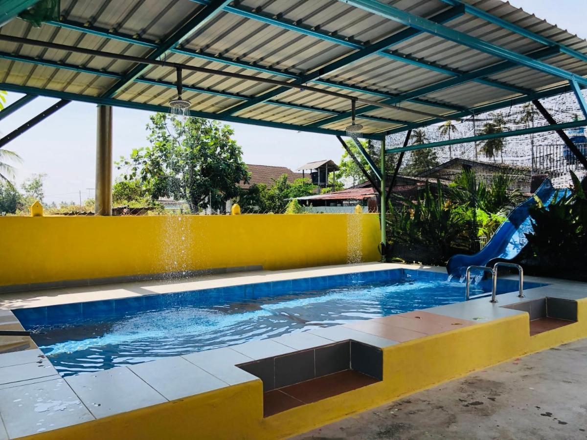 Homestay Tok Abah Dalam Rhu Pasir Puteh Zewnętrze zdjęcie