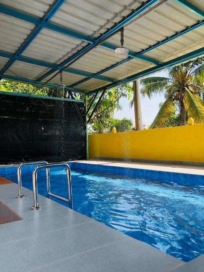 Homestay Tok Abah Dalam Rhu Pasir Puteh Zewnętrze zdjęcie