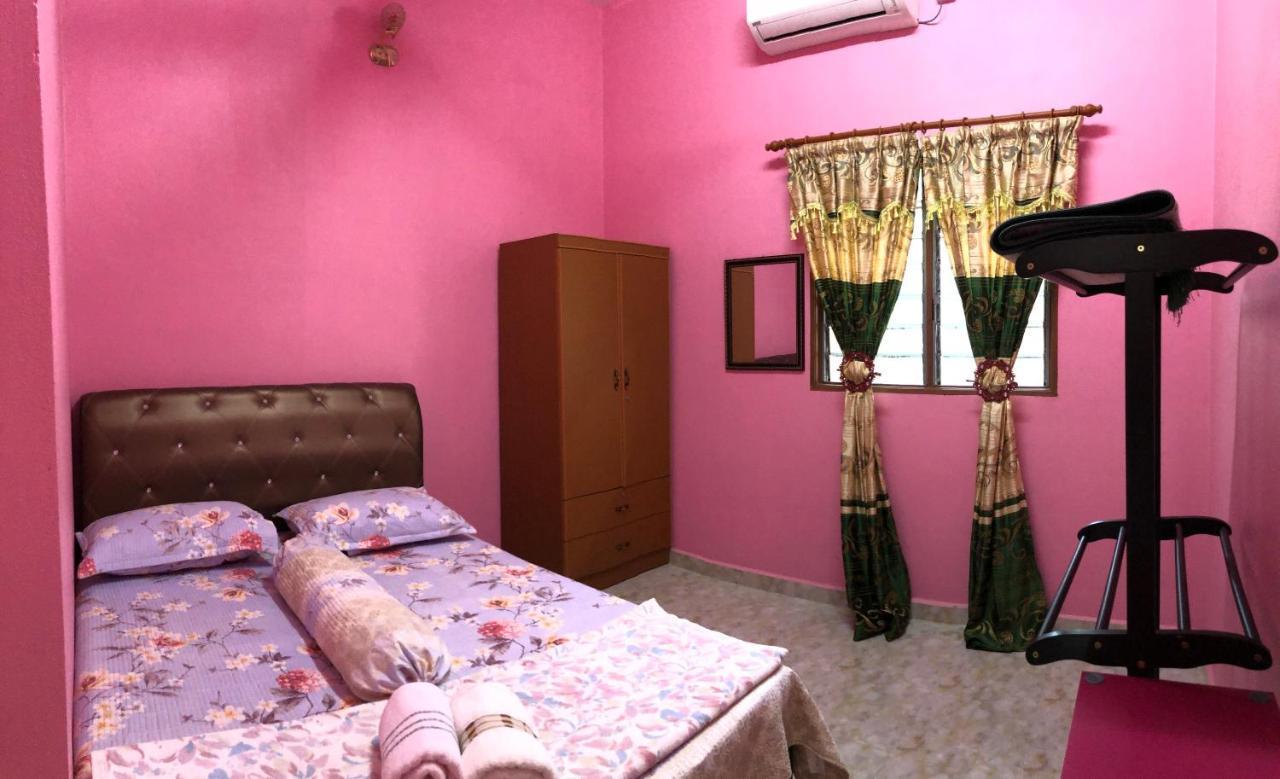 Homestay Tok Abah Dalam Rhu Pasir Puteh Zewnętrze zdjęcie