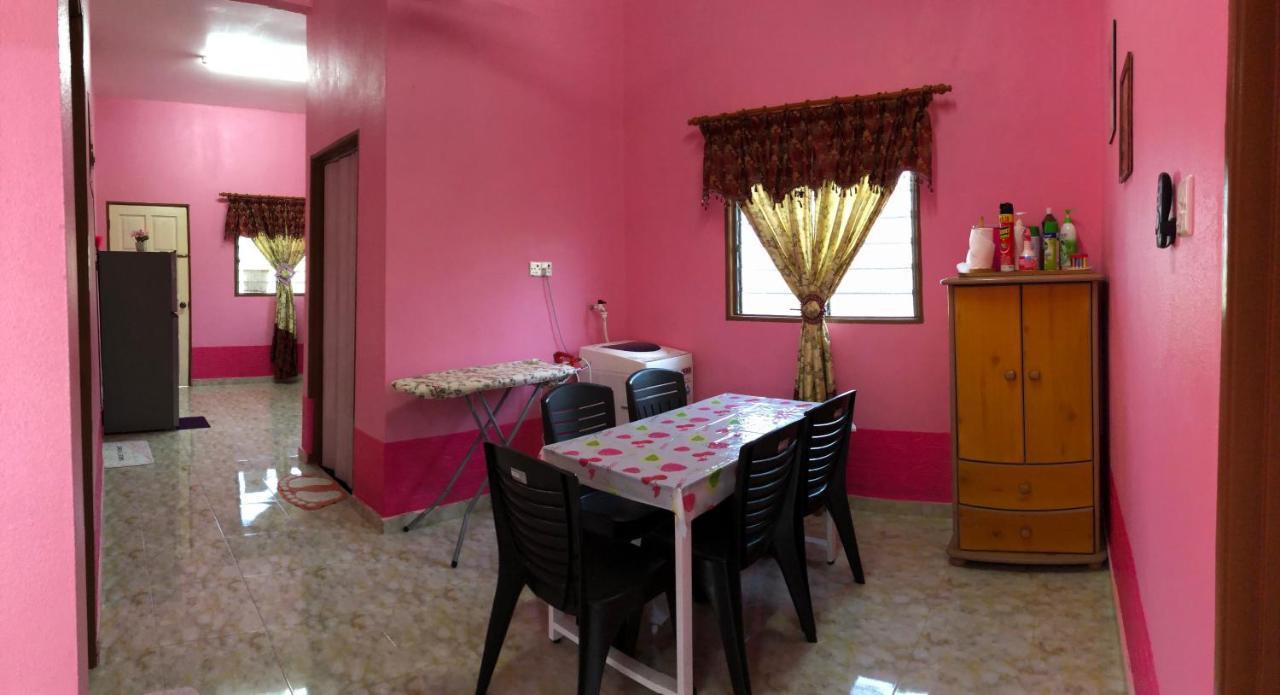 Homestay Tok Abah Dalam Rhu Pasir Puteh Zewnętrze zdjęcie