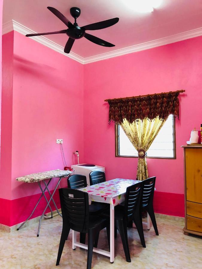 Homestay Tok Abah Dalam Rhu Pasir Puteh Zewnętrze zdjęcie